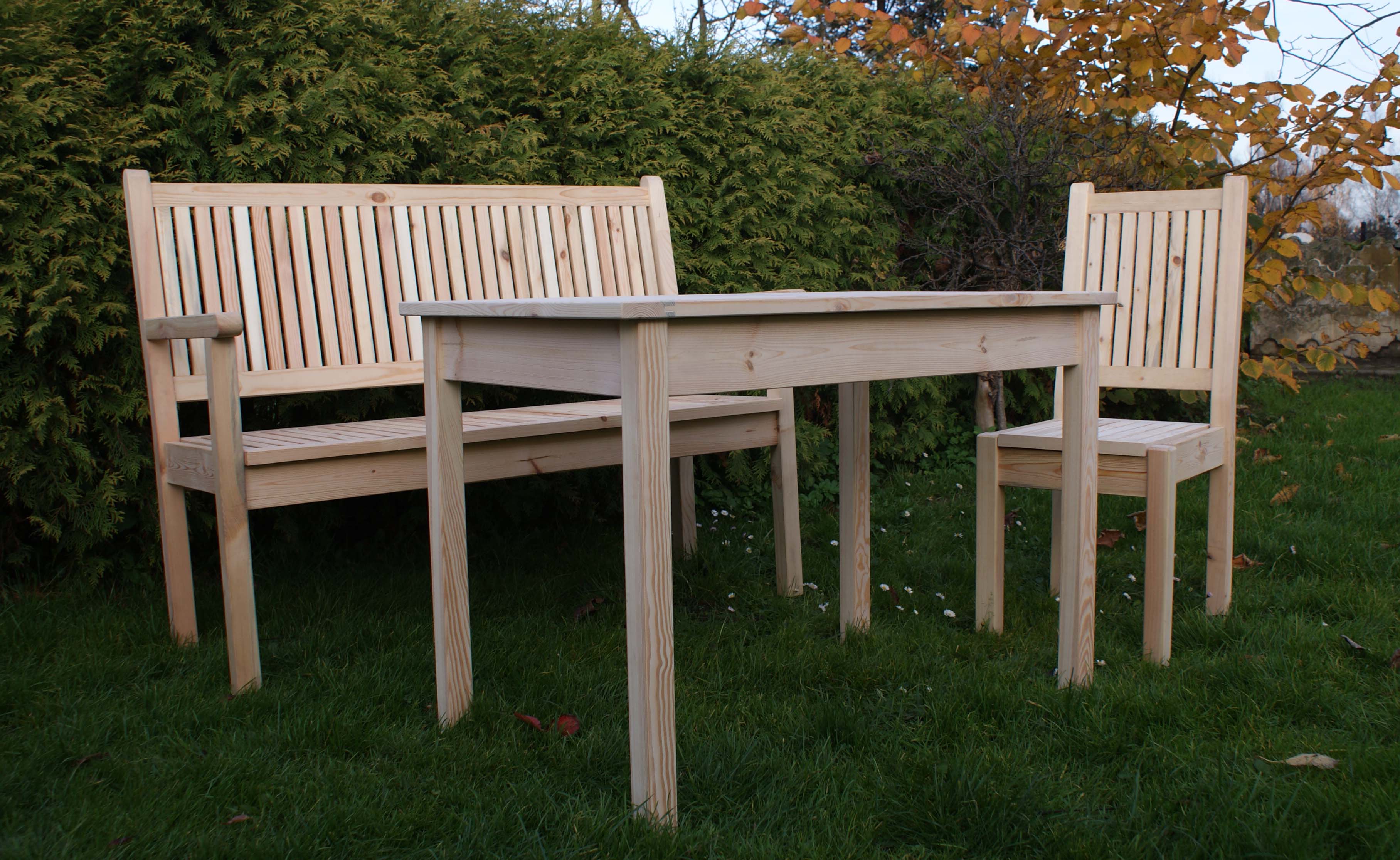 listewkowy komplet mebli ogrodowych