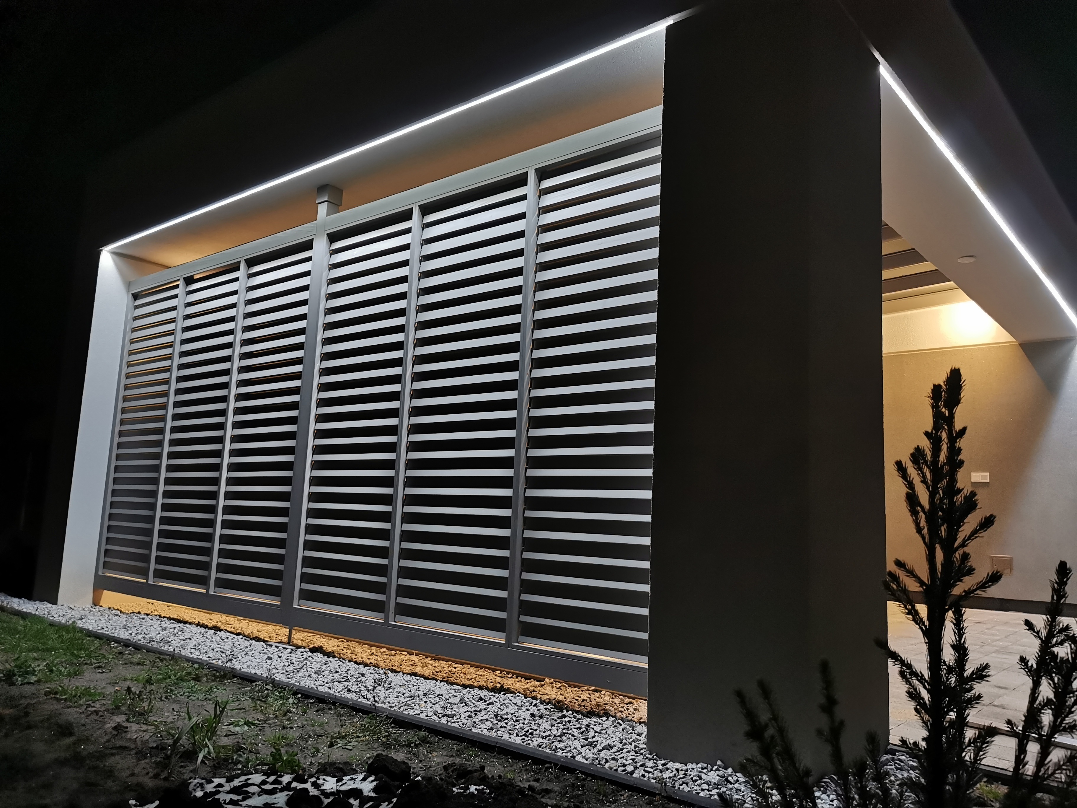 shuttersy-tarasowe-nowoczesne zaluzja-zewnetrzna