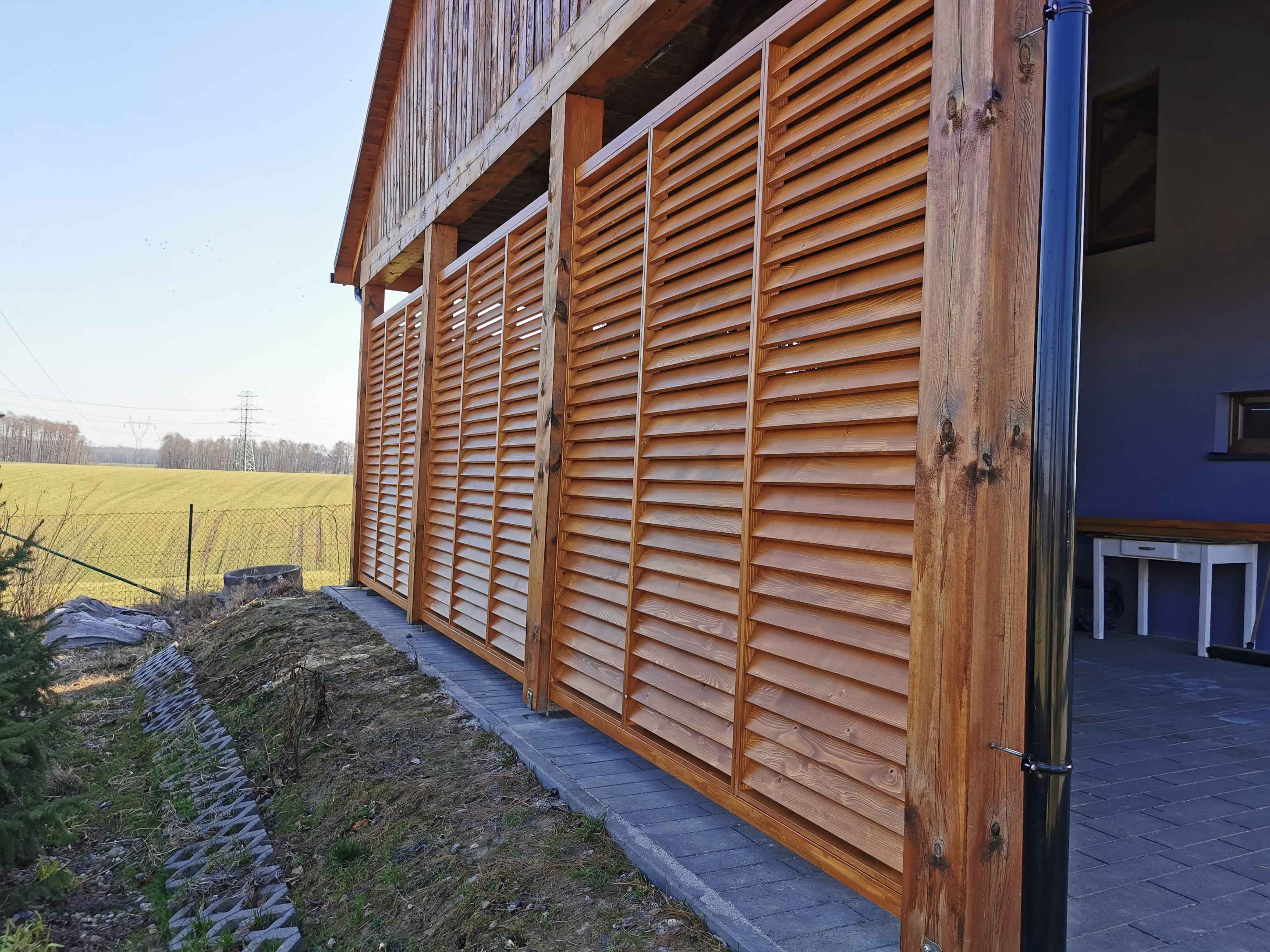 plot zaluzjowy zabudowa wiaty